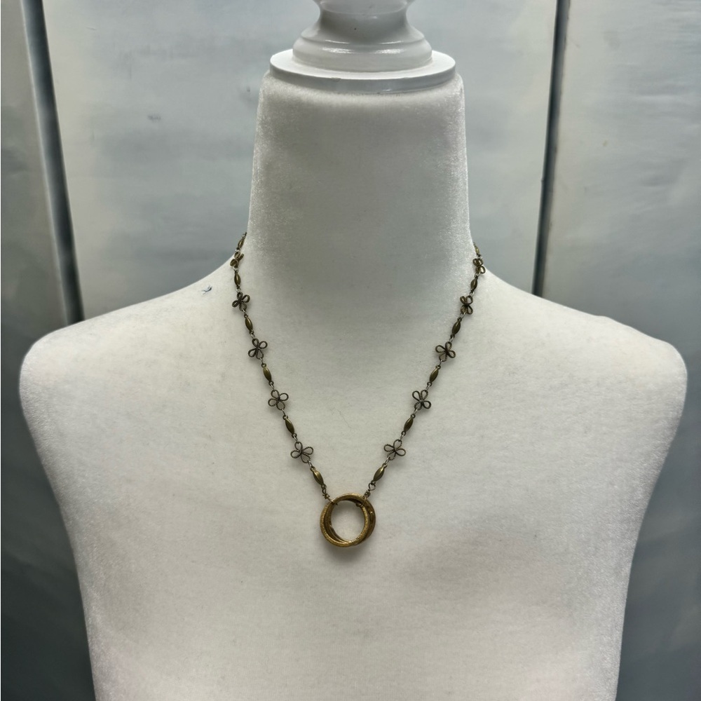 Vintage gold Necklace with Circle Pendant